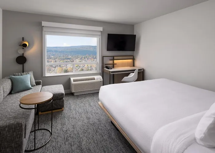 Towneplace Suites By Marriott West Kelowna